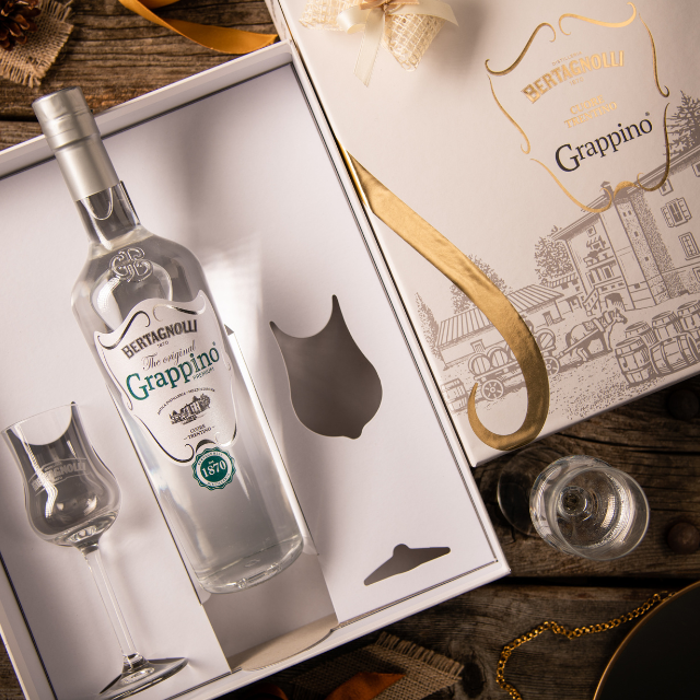 White Box Grappino® Original Premium with 2 grappa glasses