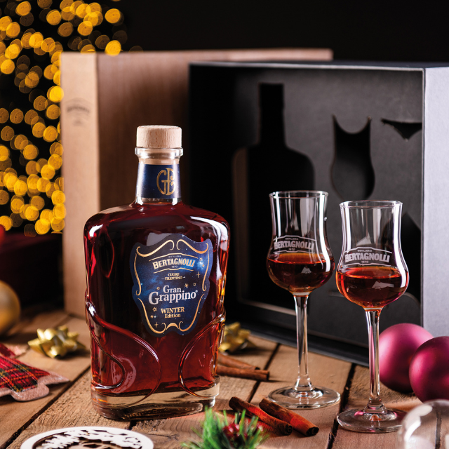 Gran Grappino® Winter box set with 2 grappa glasses